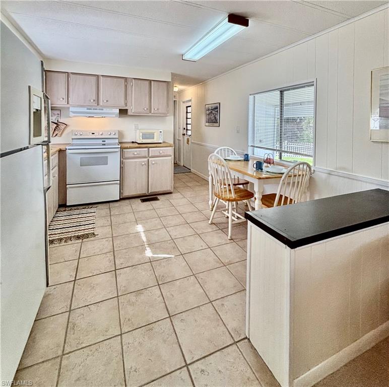 FOREST PARK MOBILE HOME - Residential