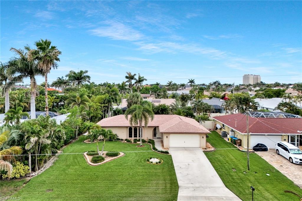 900 SW 54th LN
