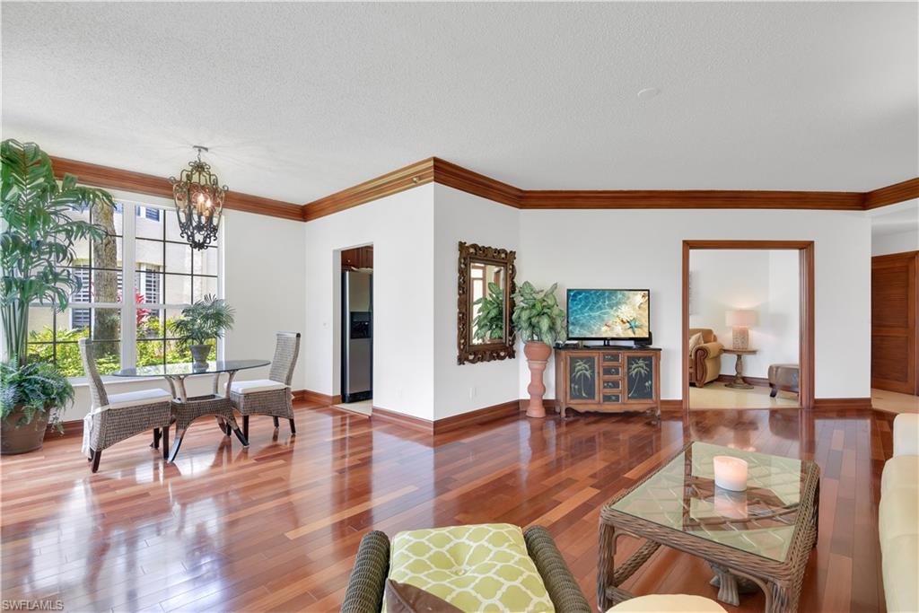 SILVER OAKS - Residential