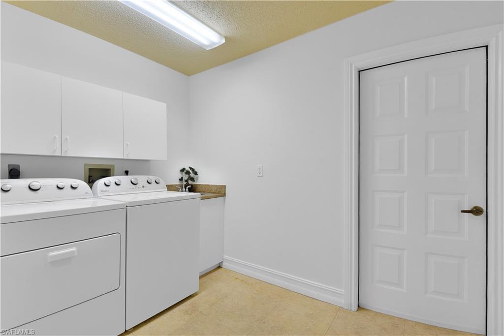 SILVER OAKS - Residential