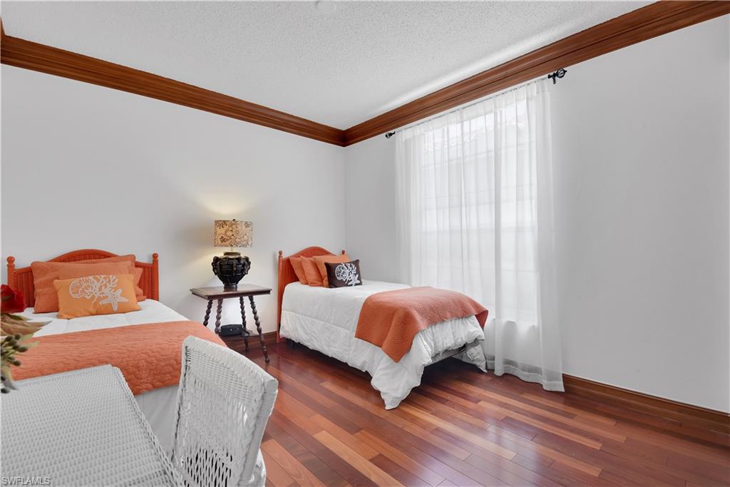 SILVER OAKS - Residential