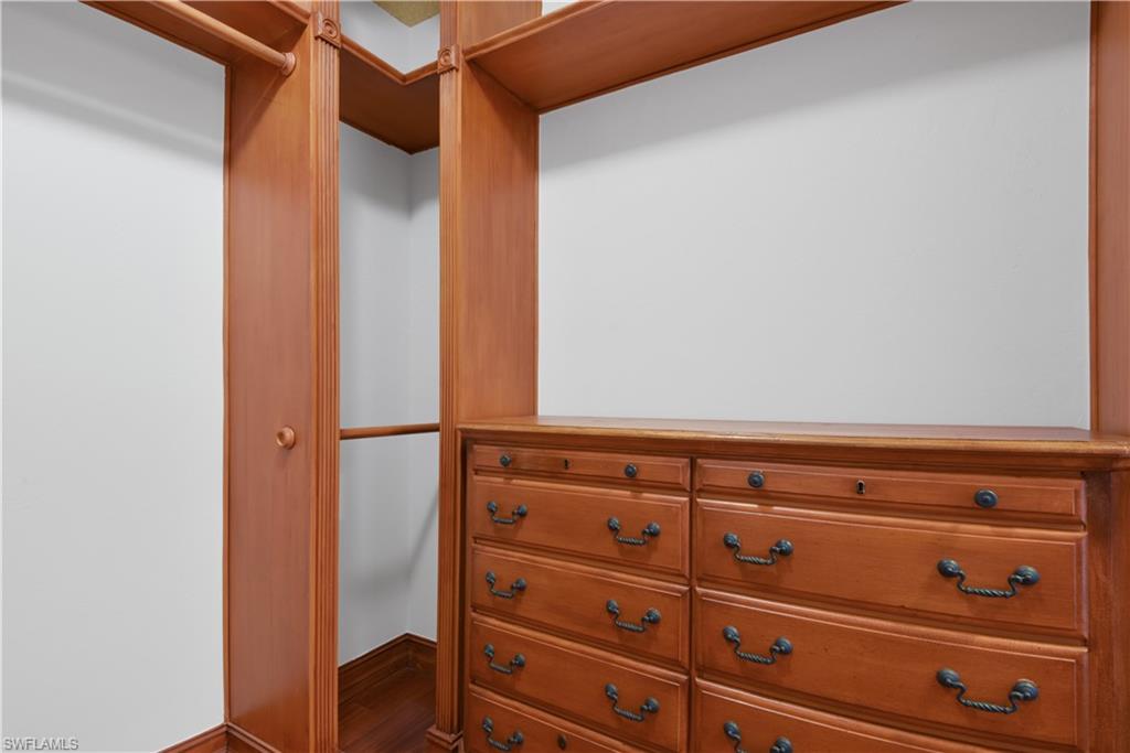 SILVER OAKS - Residential