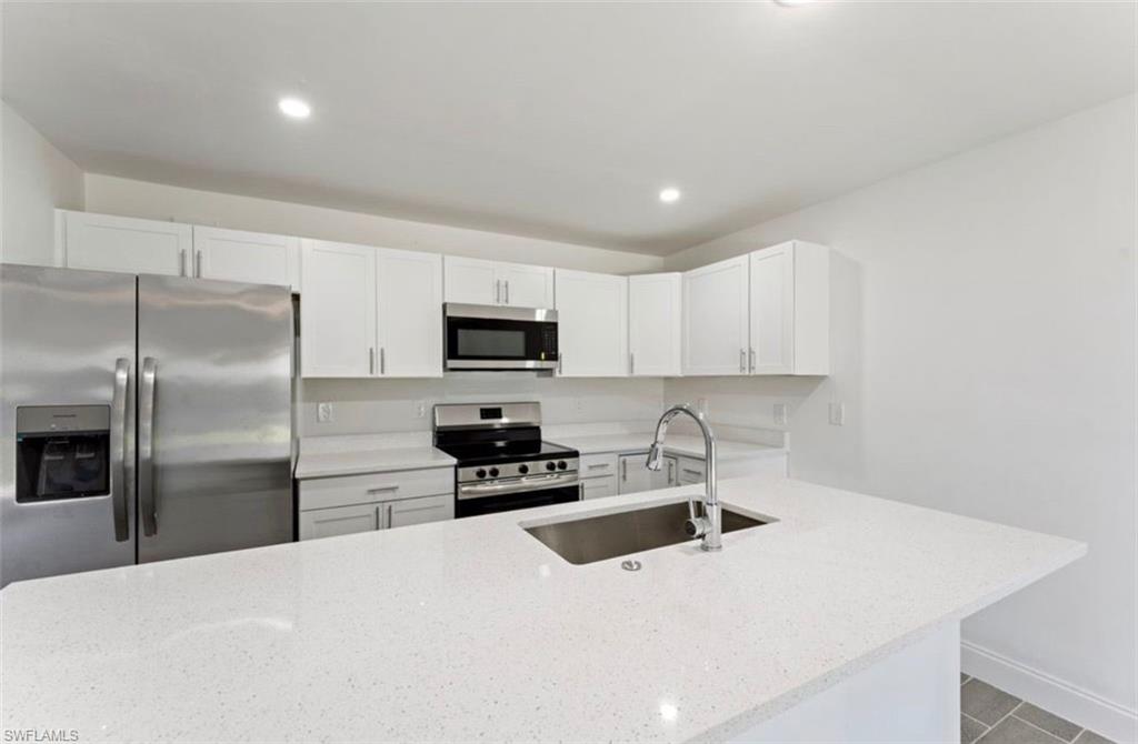 LEHIGH ESTATES - Residential Lease