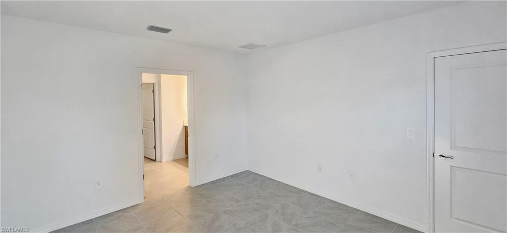 WHISPERING LAKES - Residential