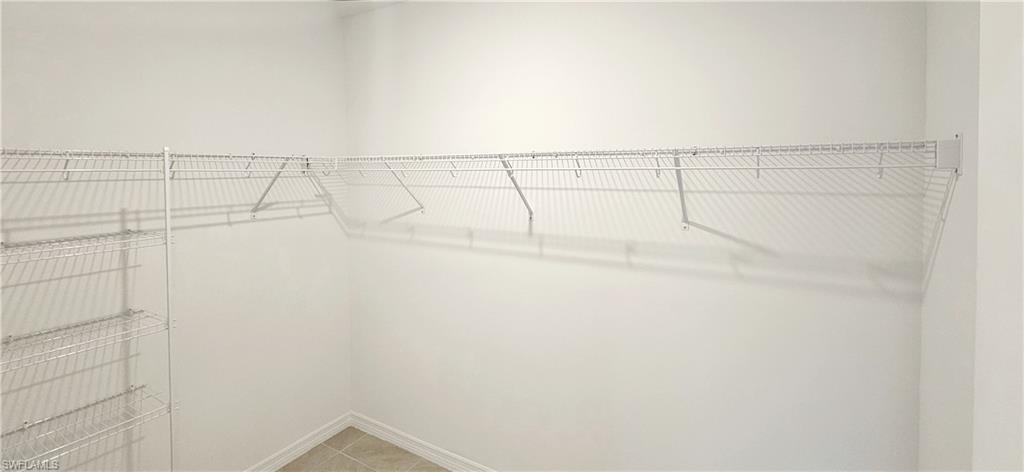 WHISPERING LAKES - Residential