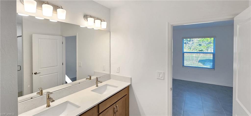 WHISPERING LAKES - Residential