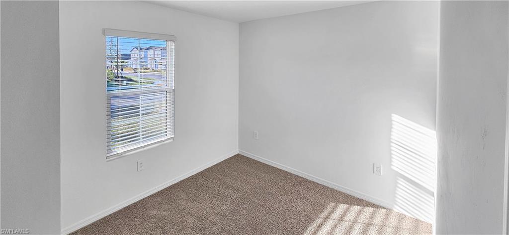 WHISPERING LAKES - Residential