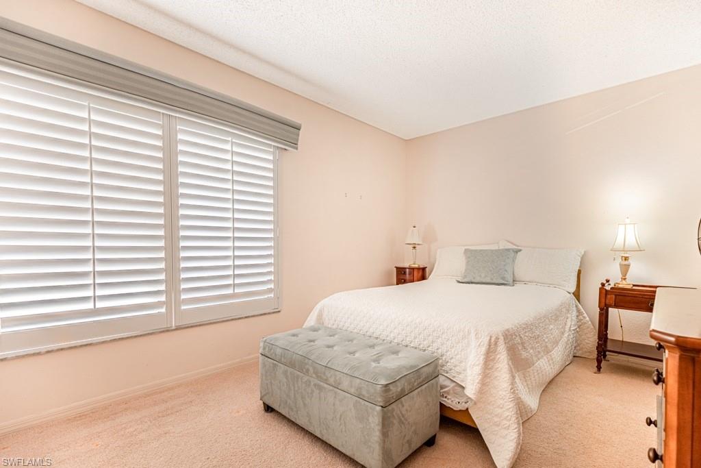 SEVEN LAKES - Residential