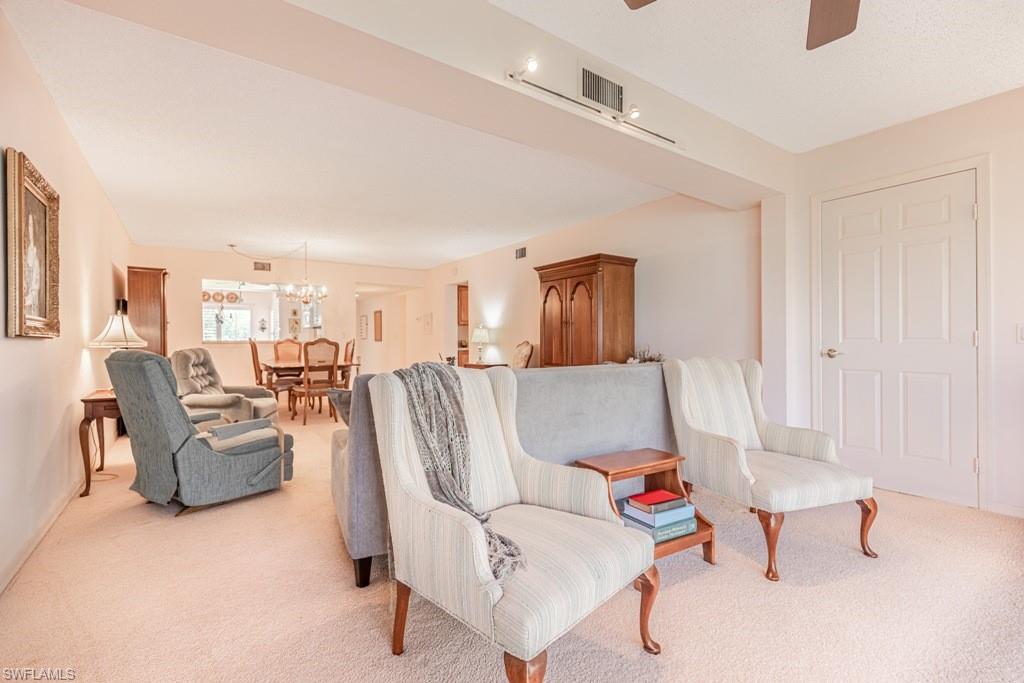 SEVEN LAKES - Residential