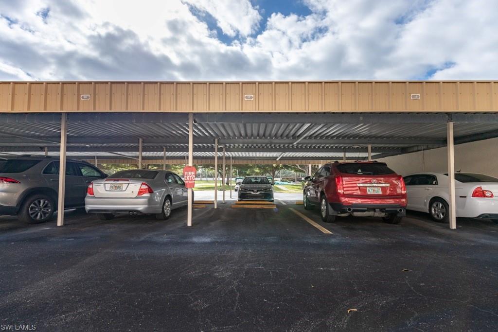 SEVEN LAKES - Residential