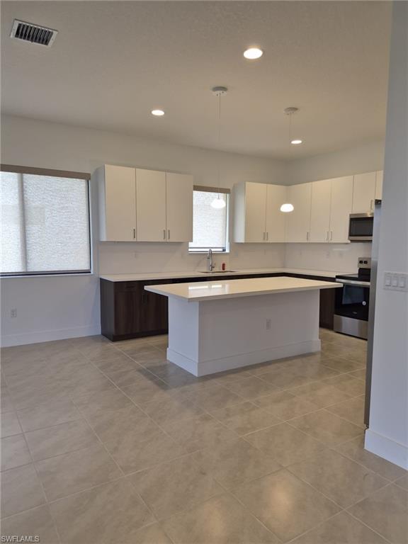 Properties 5114 Penella AVE
