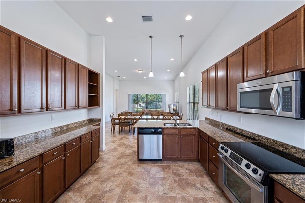 MAPLE RIDGE - Residential