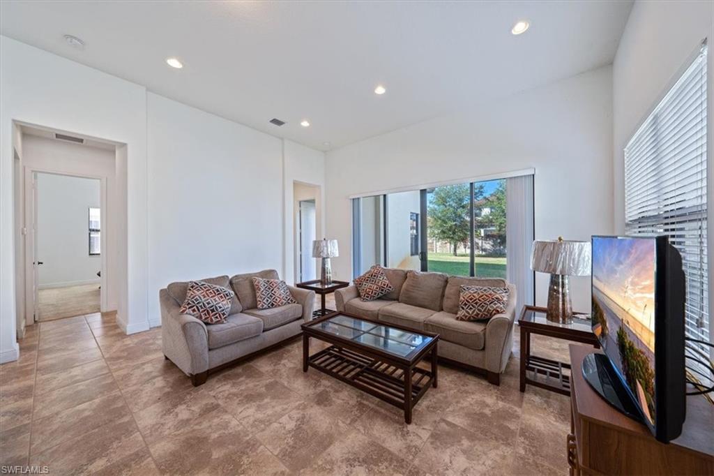 MAPLE RIDGE - Residential