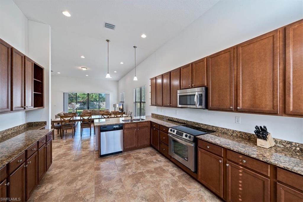 MAPLE RIDGE - Residential