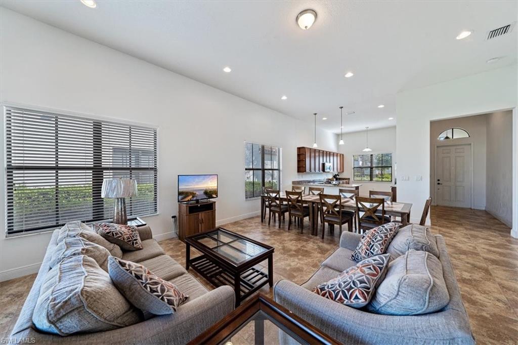 MAPLE RIDGE - Residential