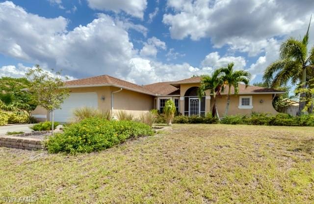 CAPE CORAL - Residential
