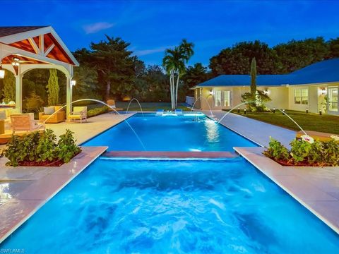 624 Ridge DR NAPLES FL 34108