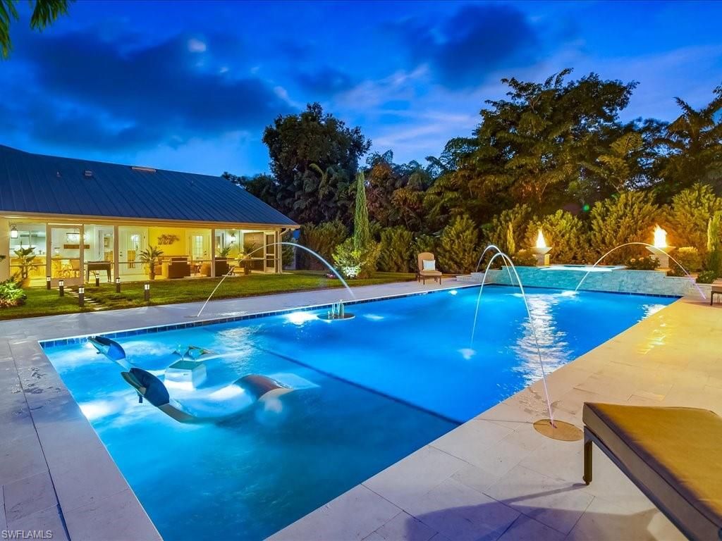 Photo of 624 Ridge DR, NAPLES, FL 34108 (MLS # 225083611)