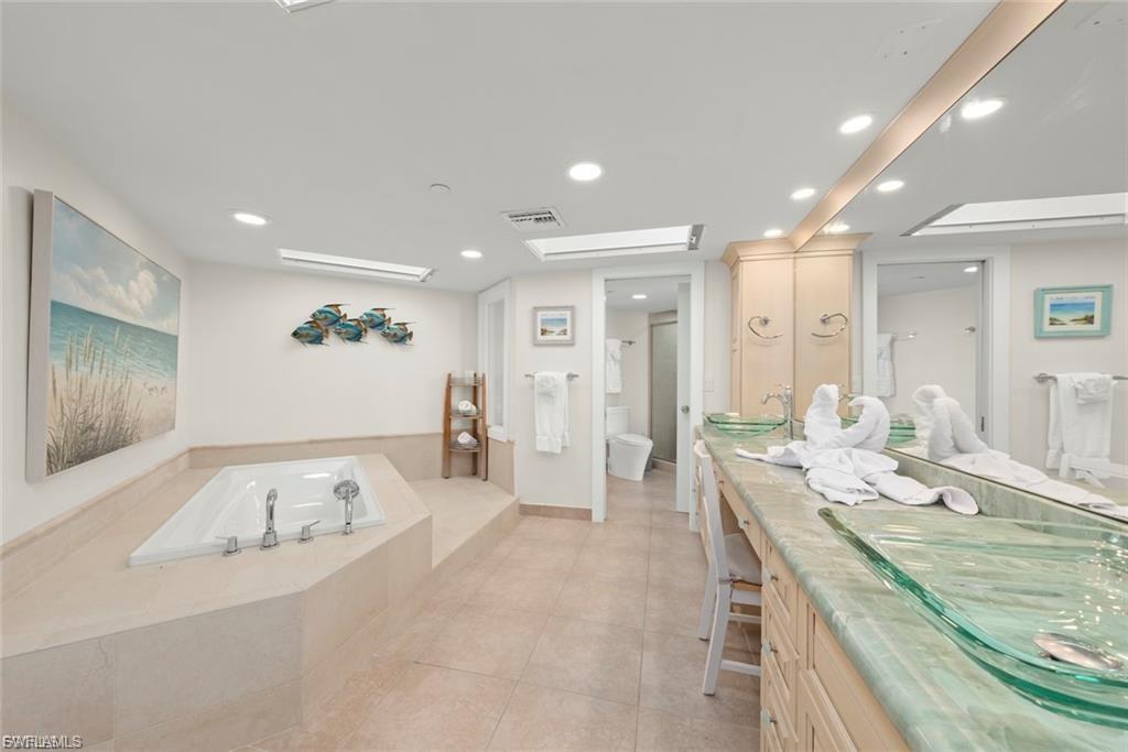 LANDS ENDS VILLAGE CONDO - Residential