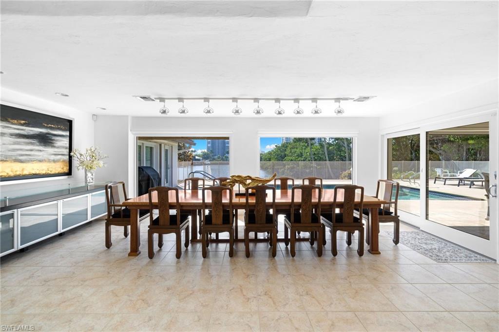 PARK SHORE - Residential