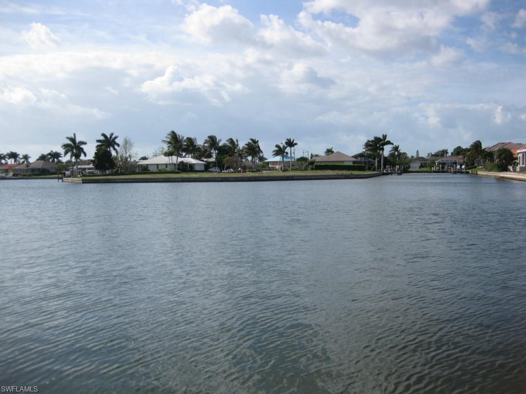 MARCO BEACH - Residential