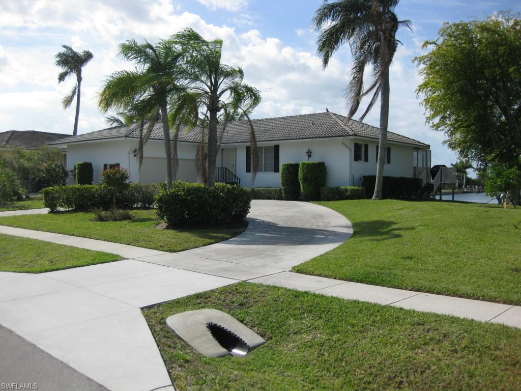 MARCO BEACH - Residential