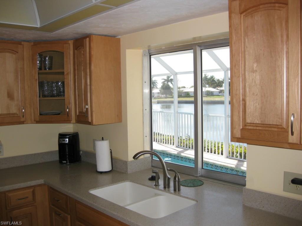 MARCO BEACH - Residential