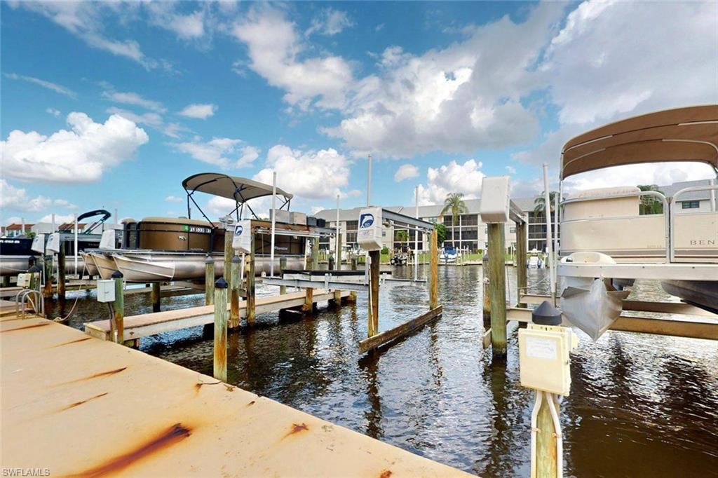 COMMODORE CONDO - Residential