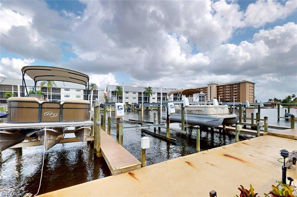 COMMODORE CONDO - Residential