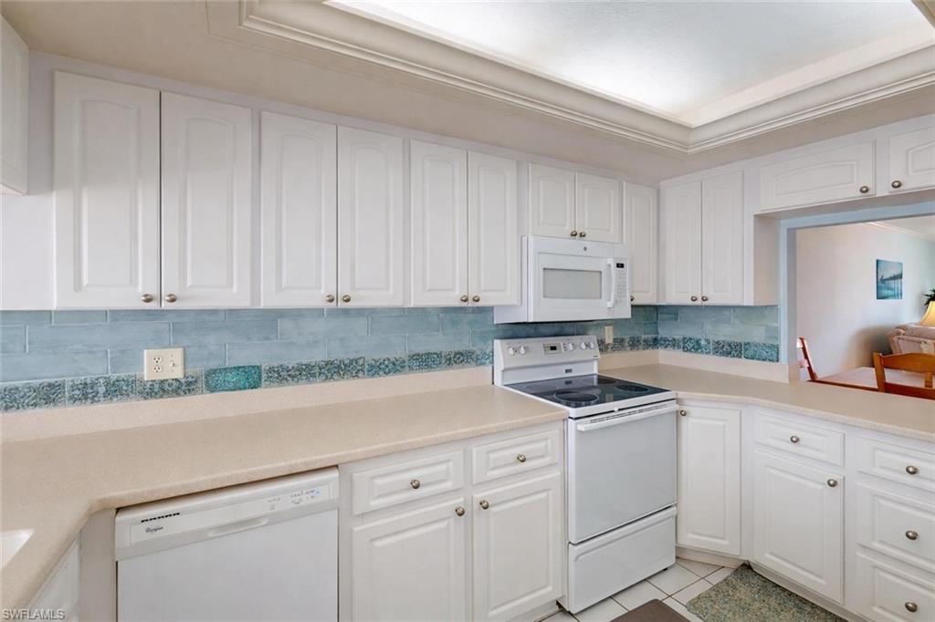 COMMODORE CONDO - Residential