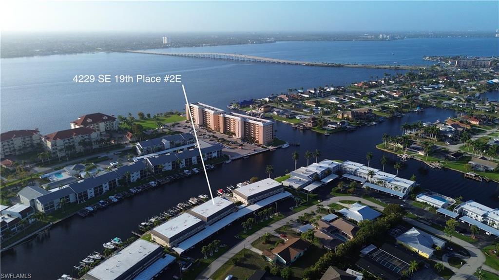 COMMODORE CONDO - Residential