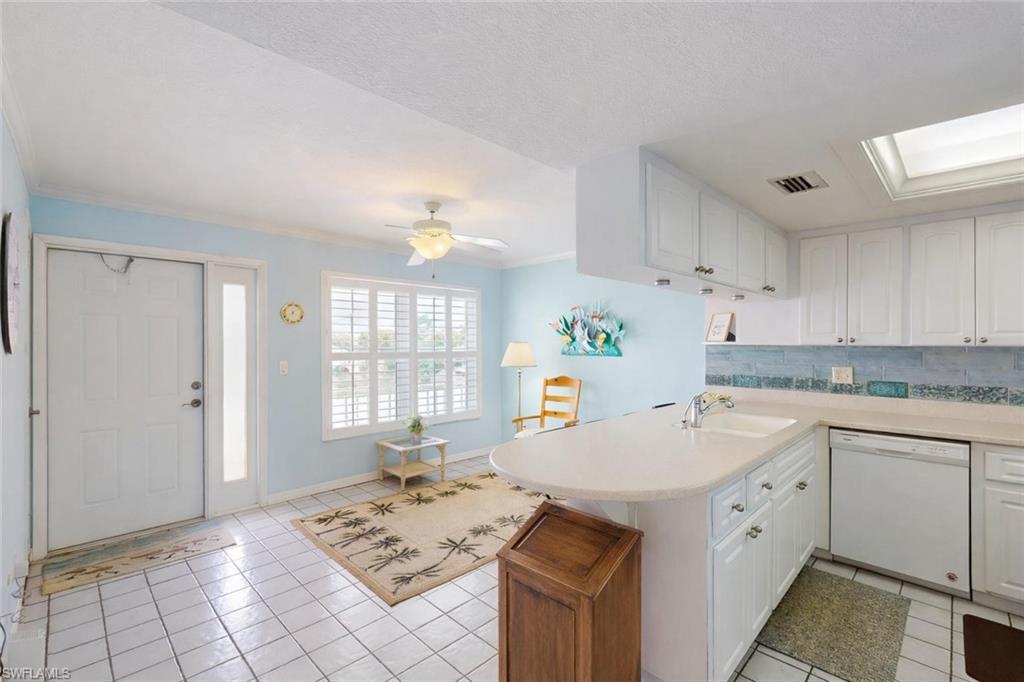 COMMODORE CONDO - Residential