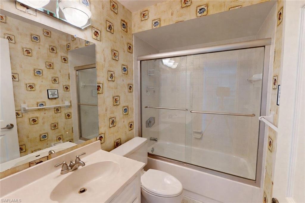 COMMODORE CONDO - Residential