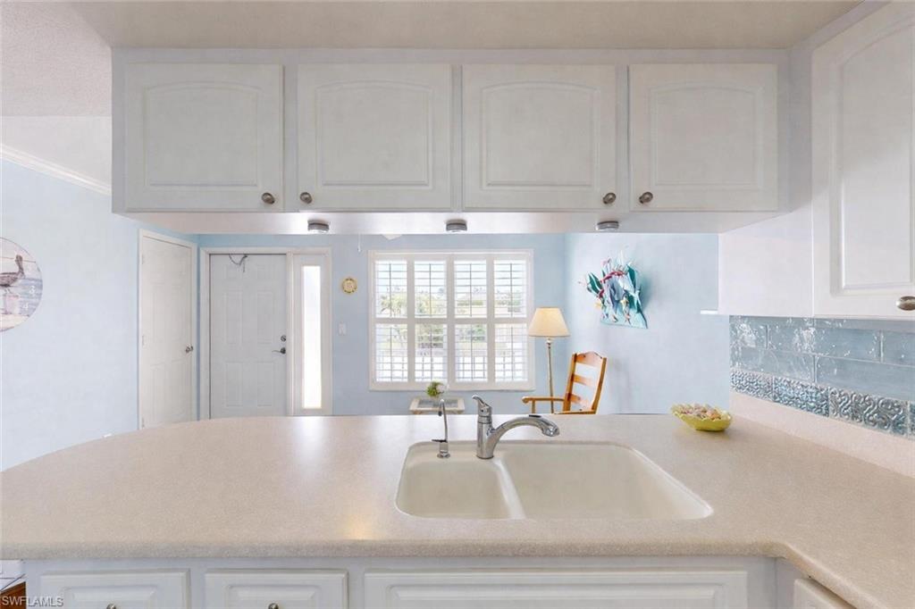 COMMODORE CONDO - Residential