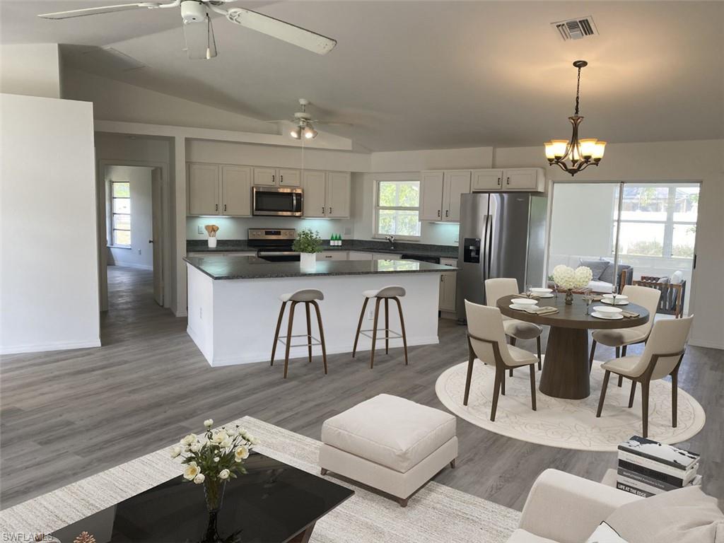 CAPE CORAL - Residential