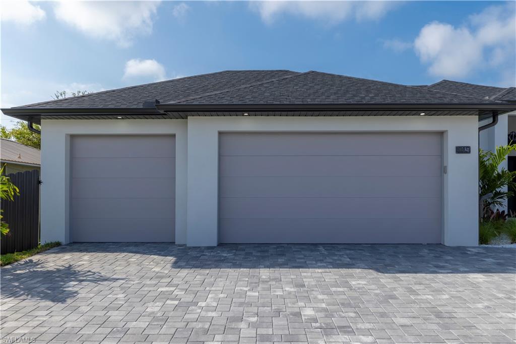 1140 SW 40th TER