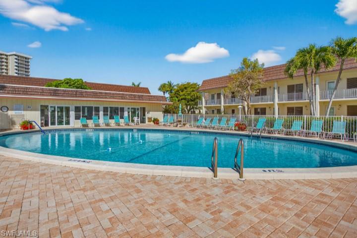 SOUTHWINDS APTS OF MARCO ISLAND - Residential