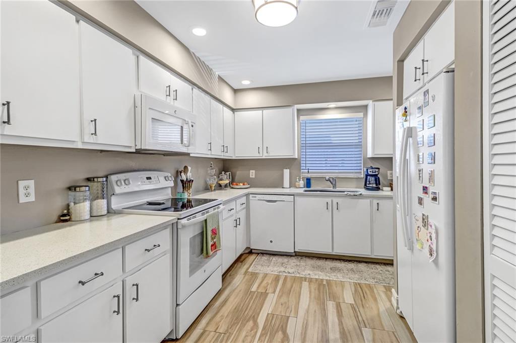 VALLEY STREAM TOWNHOUSE - Residential