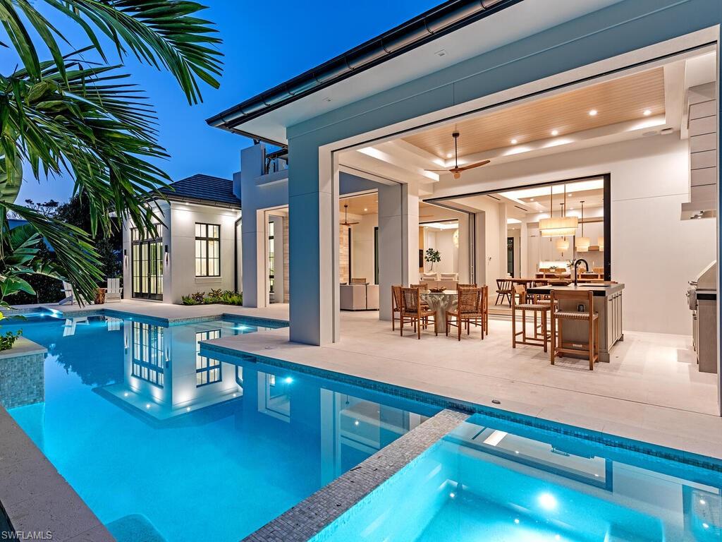 MOORINGS - Residential