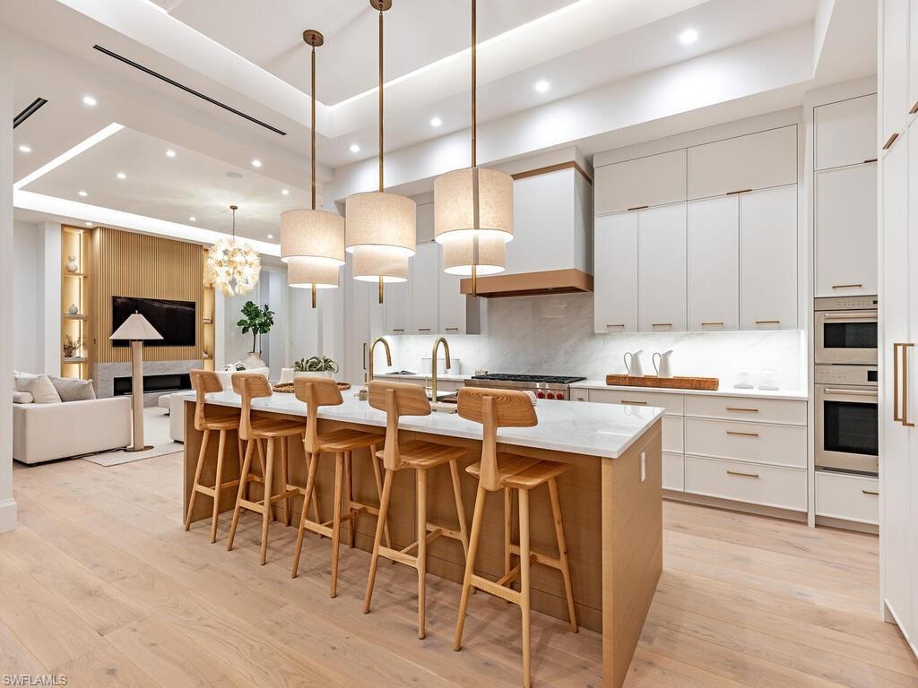 MOORINGS - Residential