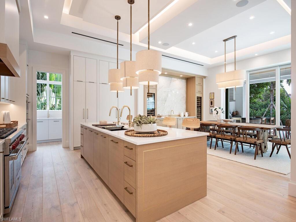 MOORINGS - Residential