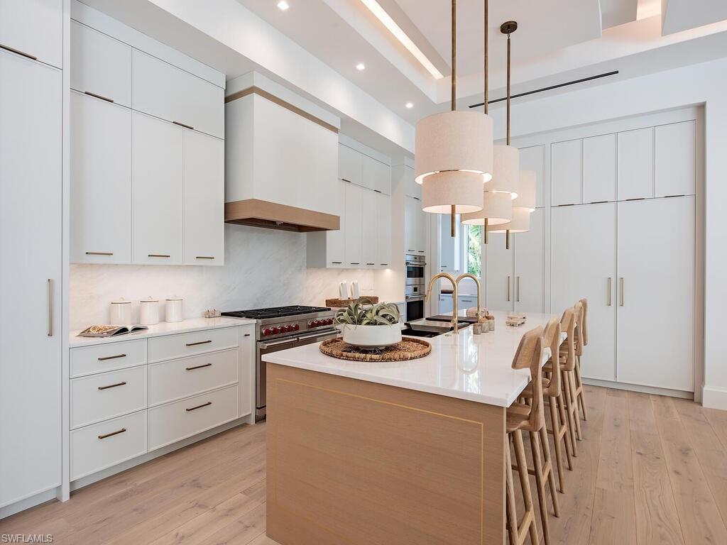 MOORINGS - Residential