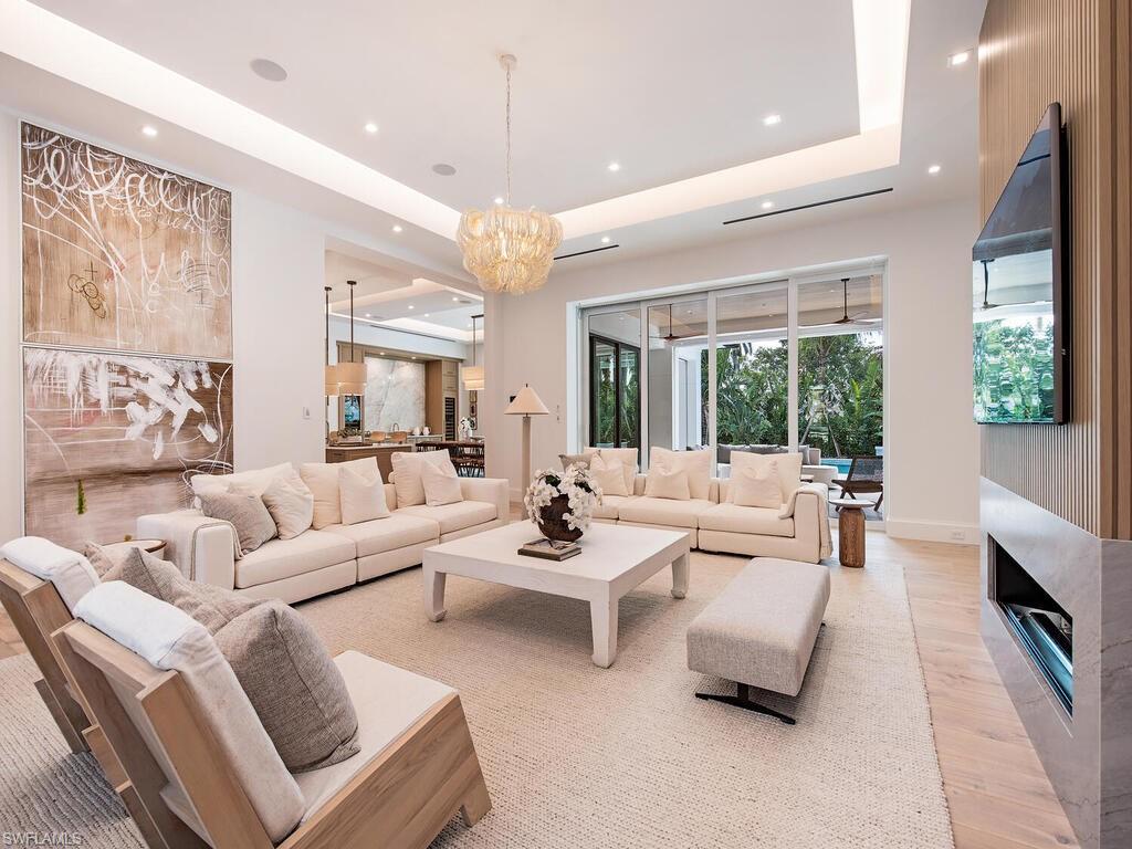 MOORINGS - Residential