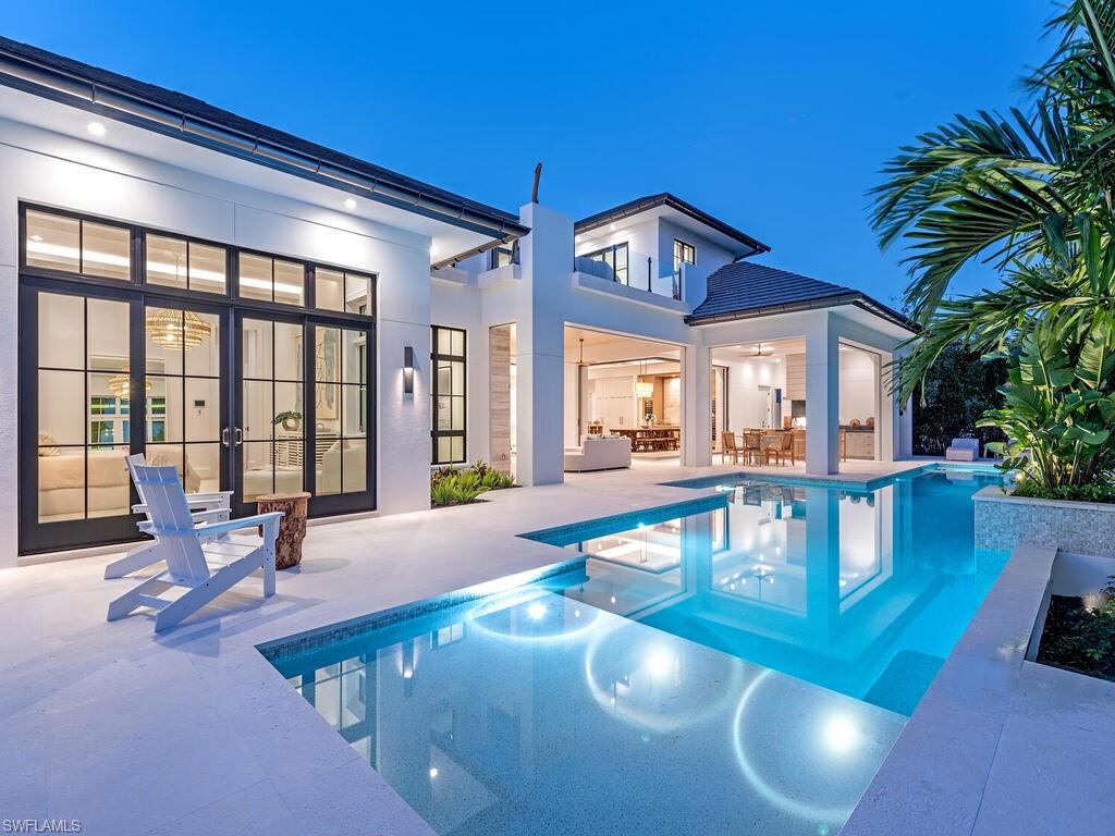 MOORINGS - Residential