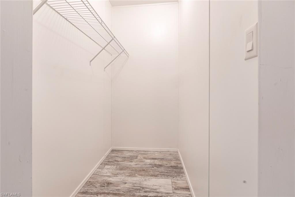 PELICAN POINTE - Residential