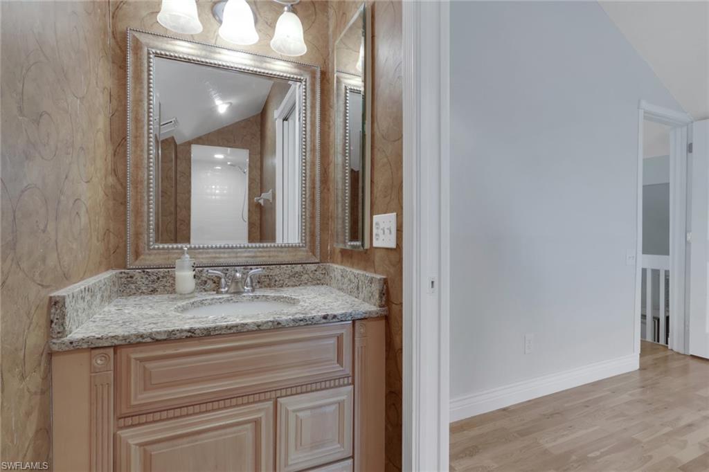 ISLAND PARK WOODS - Residential