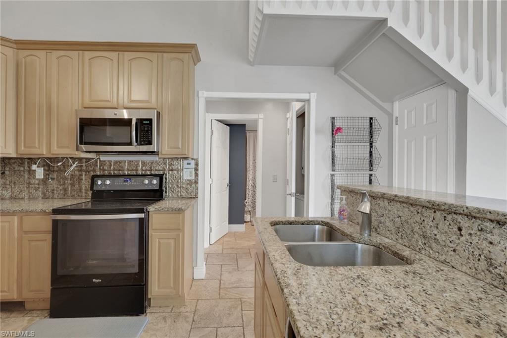 ISLAND PARK WOODS - Residential