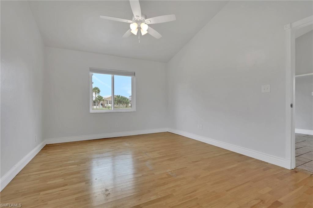 ISLAND PARK WOODS - Residential