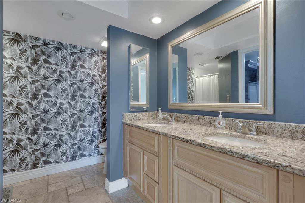 ISLAND PARK WOODS - Residential