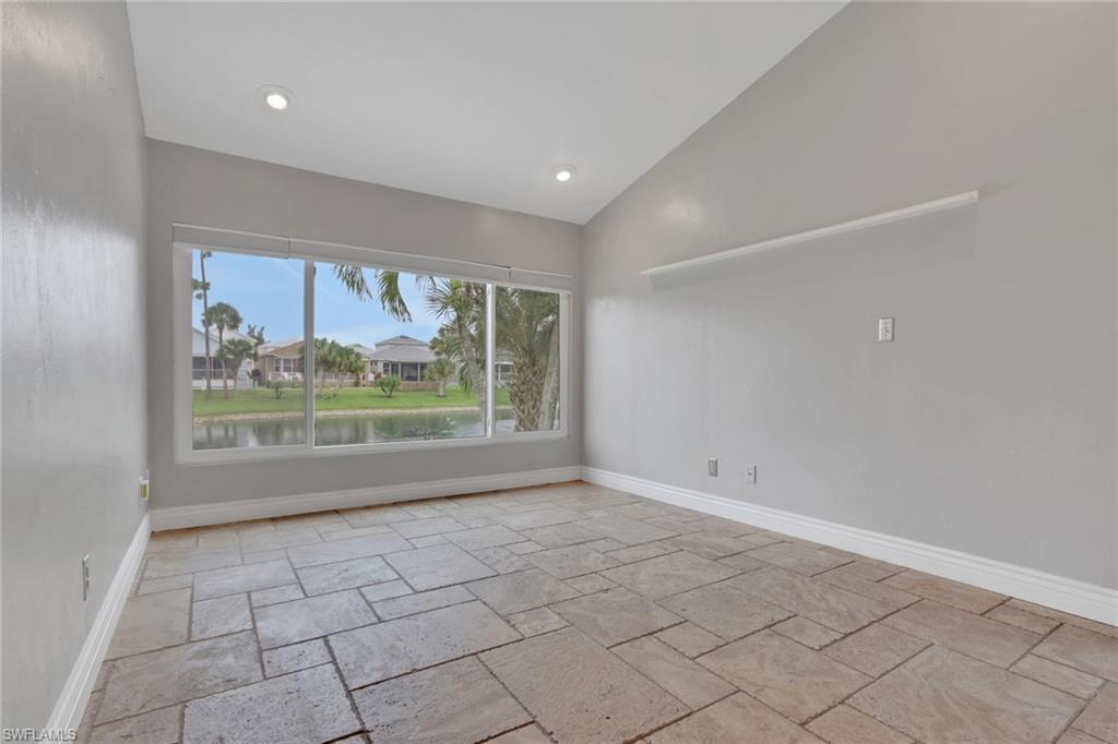 ISLAND PARK WOODS - Residential